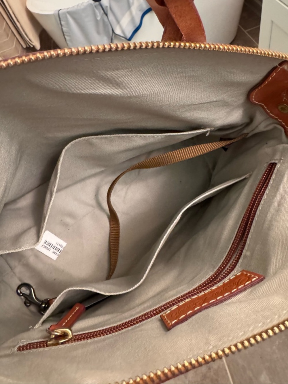Dooney & Bourke Penn State Nittany Lion White with Navy Logo Print Crossbody Bag - Picture 5 of 10
